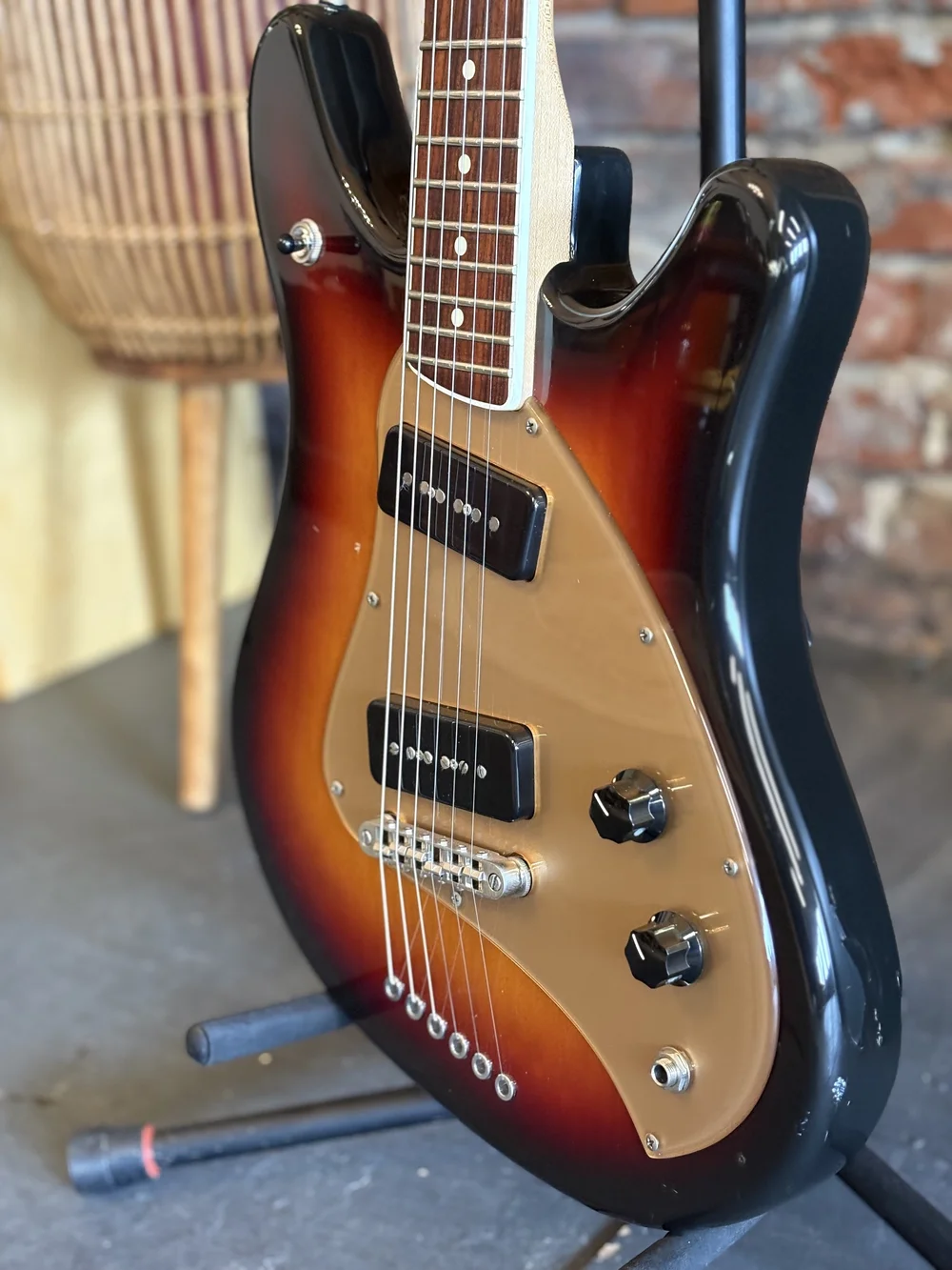Squier Vista Venus (pre-owned) — Ground Floor Guitar