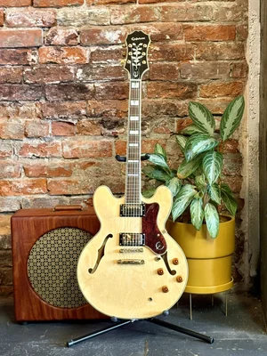 Fender Made in Japan FSR Traditional II 60s Jazzmaster — Ground