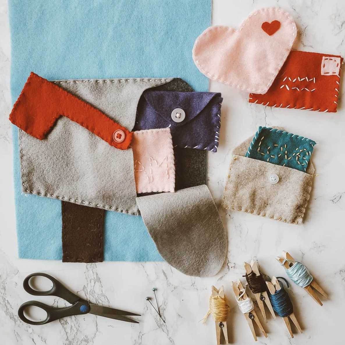 Valentine's Crafts for Kids -- Valentine's Mailbox