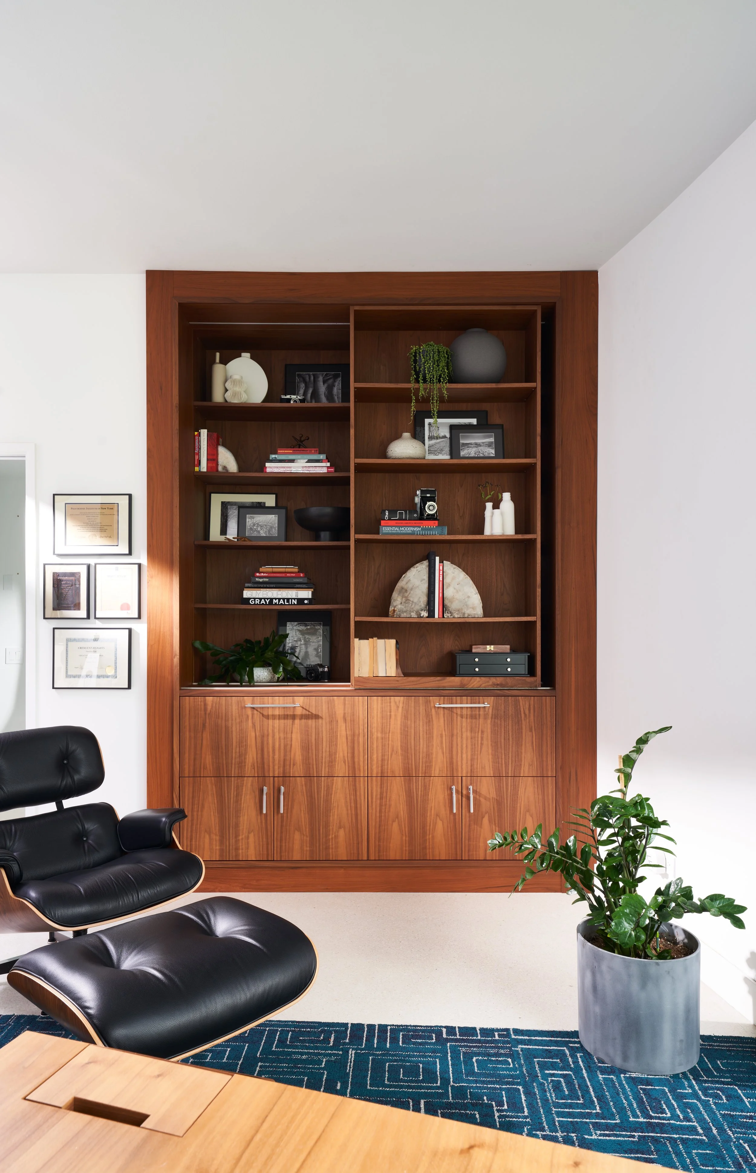 OfficeBookshelf.jpg