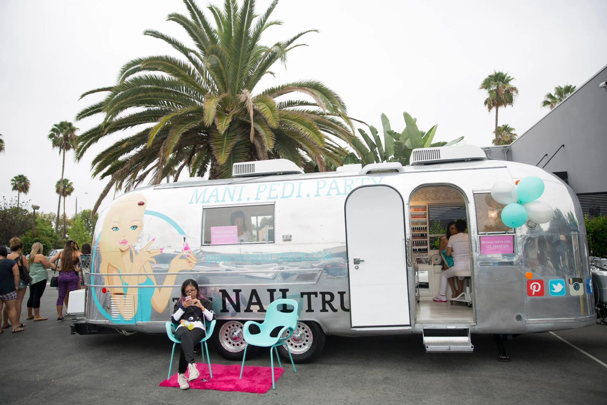nailtruck.jpg