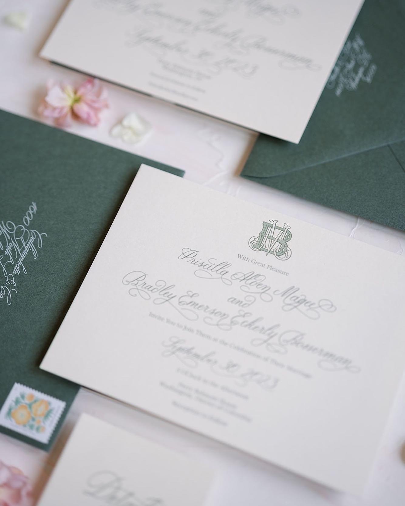 C&amp;Co.&rsquo;s Semi-Custom Invitation Suites are perfect for couples who want simple, elegant, &amp; timeless wedding invitations made by a local artist, with a quick turnaround time. Tap the link in my bio to take a short quiz to see which Invita