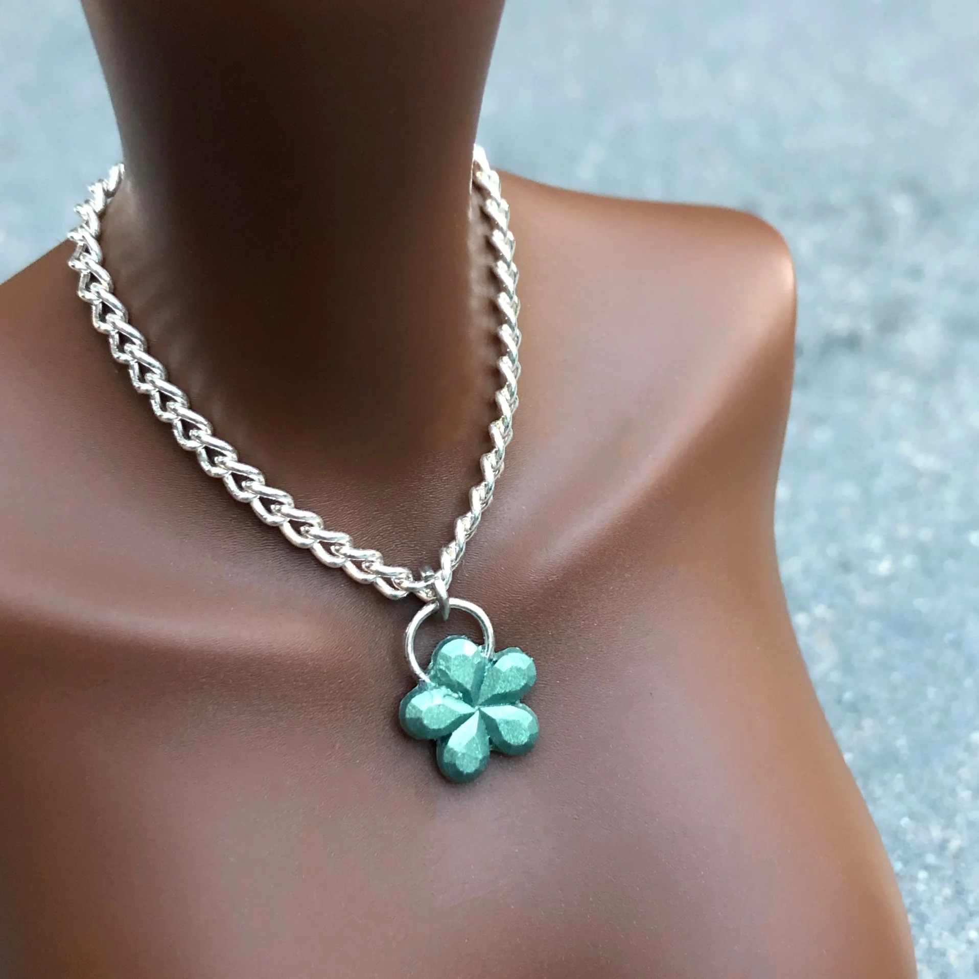 Resin Necklace Green Flower