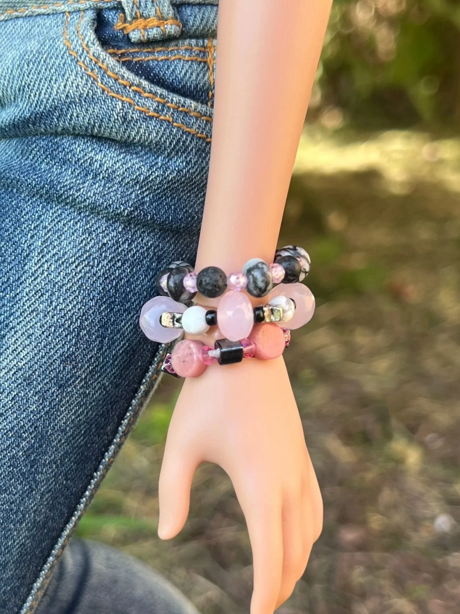Draculaura Bracelet Set