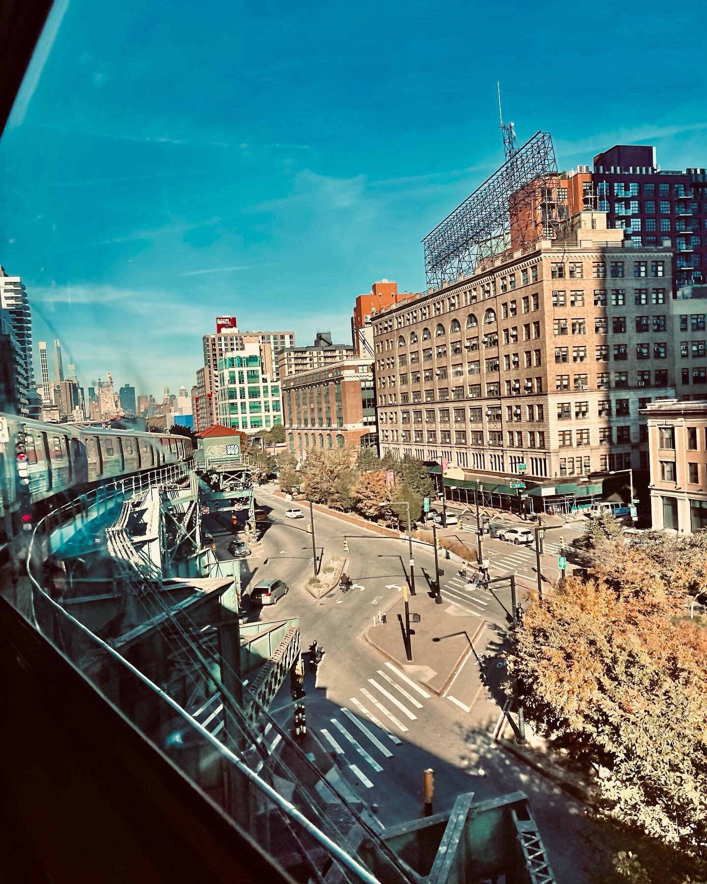 LIC as seen from the N train. Captured while on our way to infant CPR class. 

#NYC #LIC #photooftheday