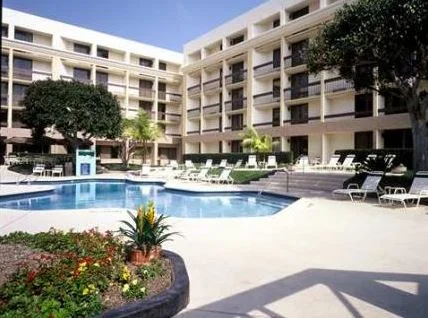 Doubletree Marina Beach Hotel