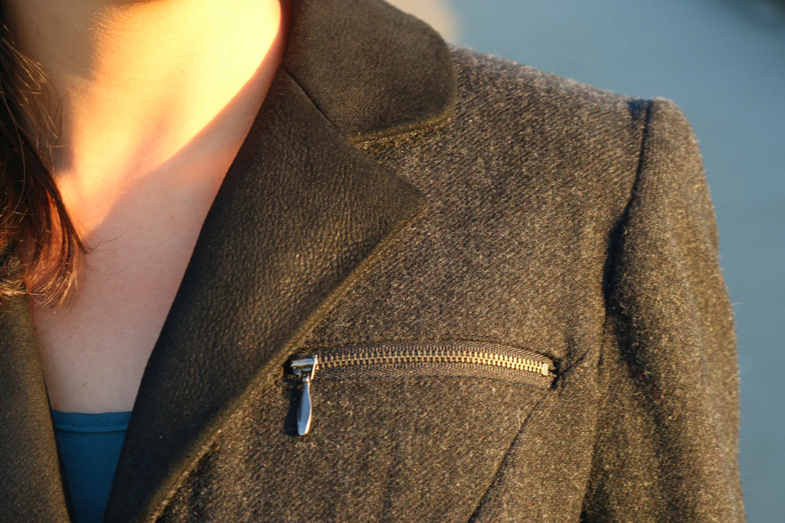  Chest zipper pocket detail 