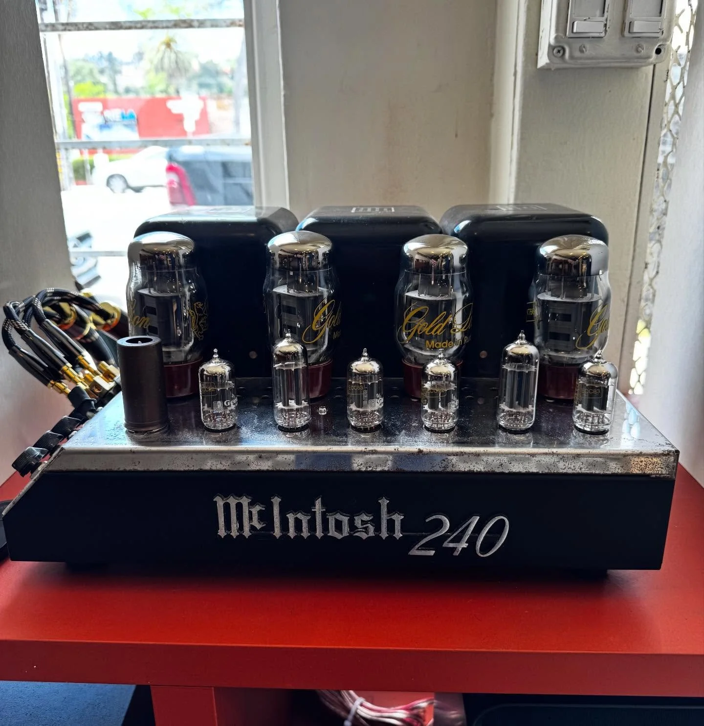 Out now Mcintosh 240 tube amp and a pair of KEF Concerto. Stop by and take a listen.  #vinyl #hifi #mcintosh #records #eaglerock