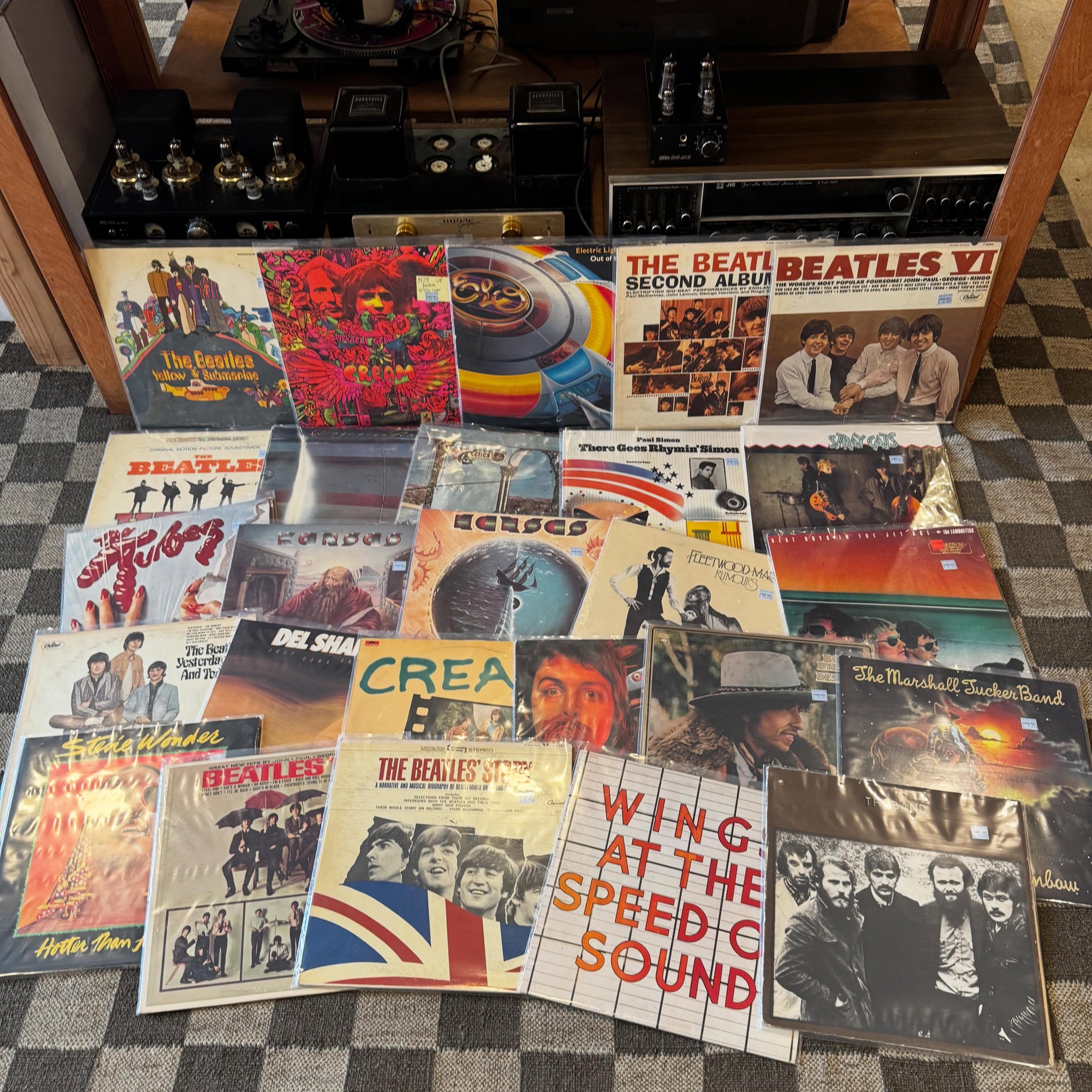 Out now, open until 8 PM.  #vinyl #records #vinyljunkie #recordshop #hifi