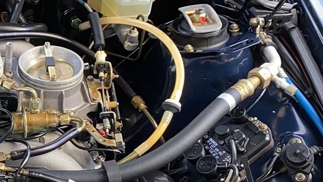 Tired of looking at that discolored, yellow booster vacuum hose? Get it while they last and don&rsquo;t forget a marker. #benzworld #mercedes #mercedesbenz #mercedesamg #mercedesclassic #benz #benzworld #benzworks #mercedesbenzclub #mercedesbenzclass