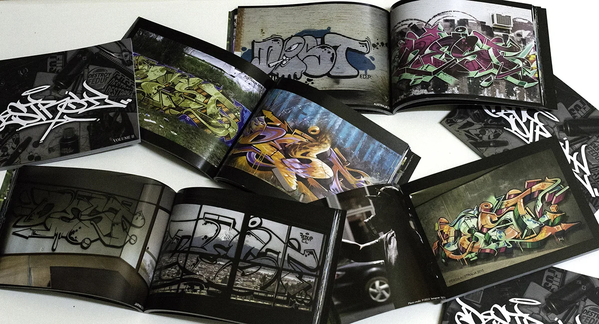 DESTROY アートブック ISBN978-1-871592-71-7 DESTROY アートブック ISBN978-1-871592-71-7 DESTROY アート