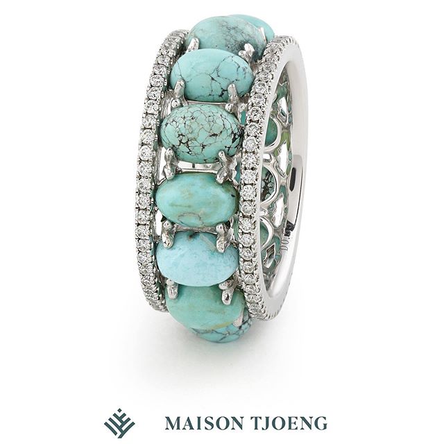 Our Pacific Moons ring in 18k white gold set with diamonds and natural turquoise ✨