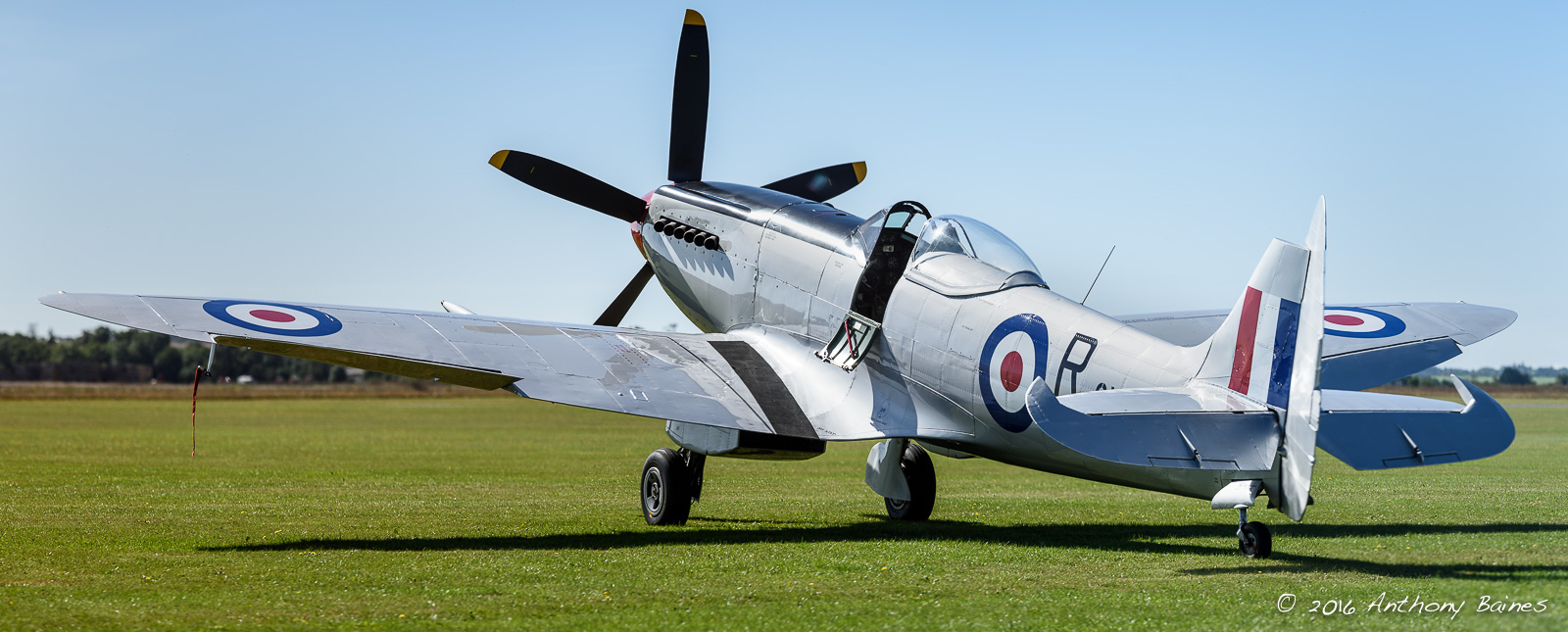Spitfire SM845