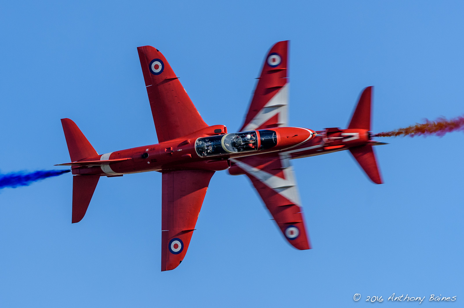 Red Arrows opposition pass
