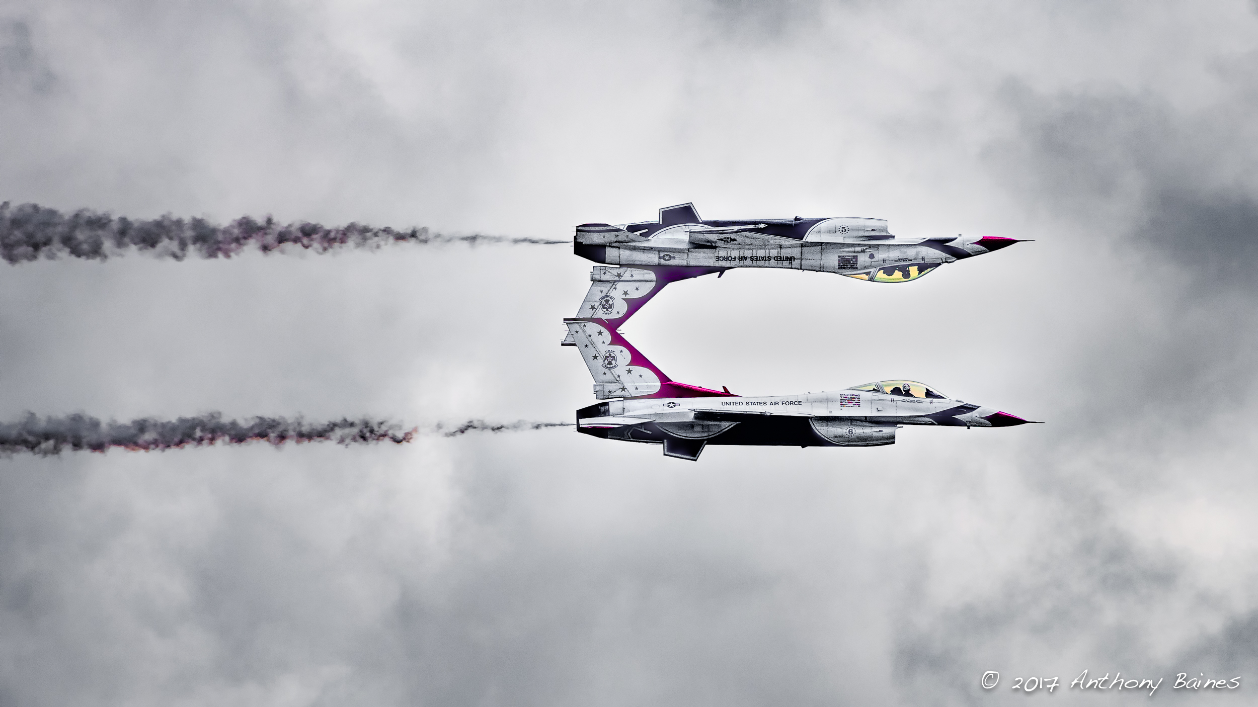 Thunderbirds mirror pass