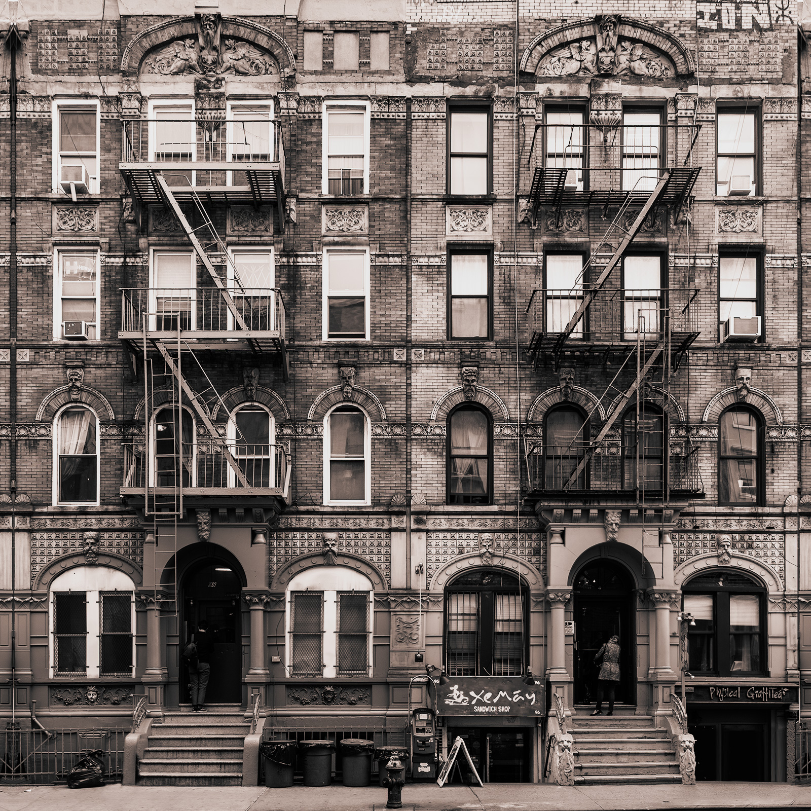 Postcards From New York And San Francisco 1 Physically