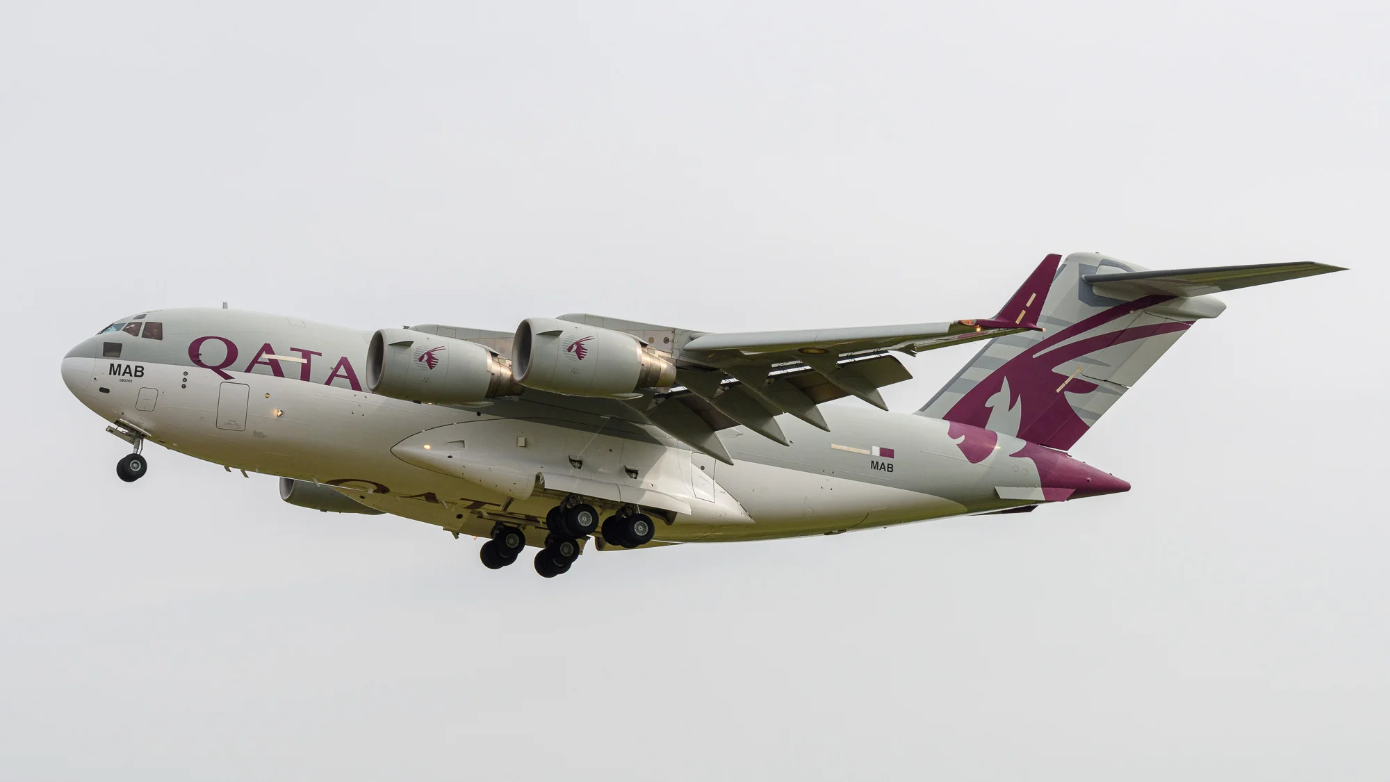 C-17 from Qatar, in the colours of Qatar airways