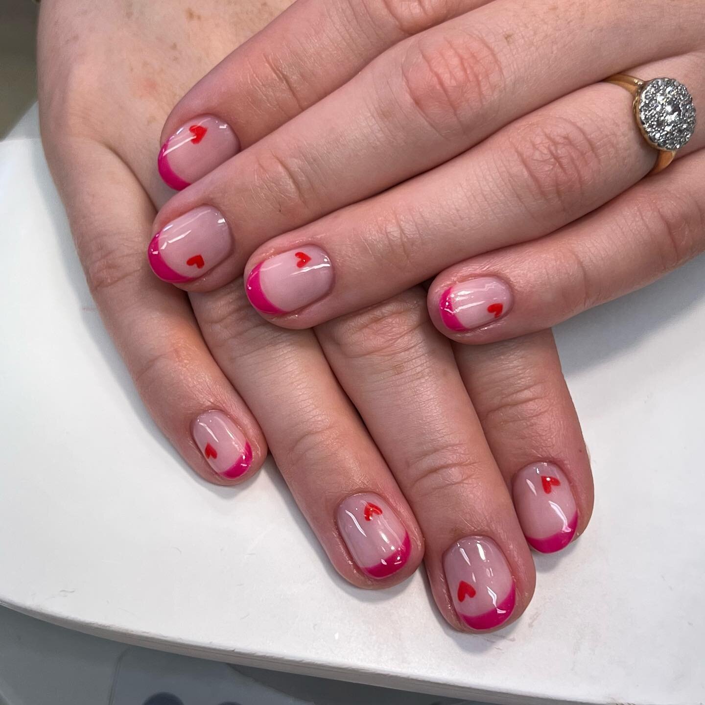 Wedding nails for the Coolest Bride 💕✨

BIAB + Nail Art ✨

#ignails #네일아트 #naildesigns #thegelbottle #nailsofinstagram #opi #opigelcolor #gelnails #gelish #cndshellac #nailart #nailswag #nailgram #docklandsnails #canarywharf #gelpolish #gelnails #sh
