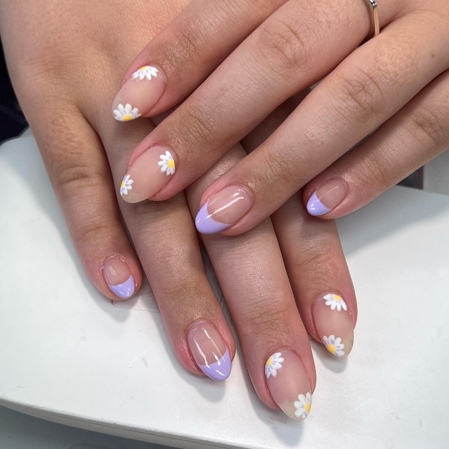 Acrylic Extensions + Gel Polish + Nail Art ✨

#ignails #네일아트 #naildesigns #nailsofinstagram #opi #opigelcolor #gelnails #gelish #cndshellac #nailart #nailswag #nailgram #docklandsnails #canarywharf #gelpolish #gelnails #shellacnails #opigelcolor #dnd