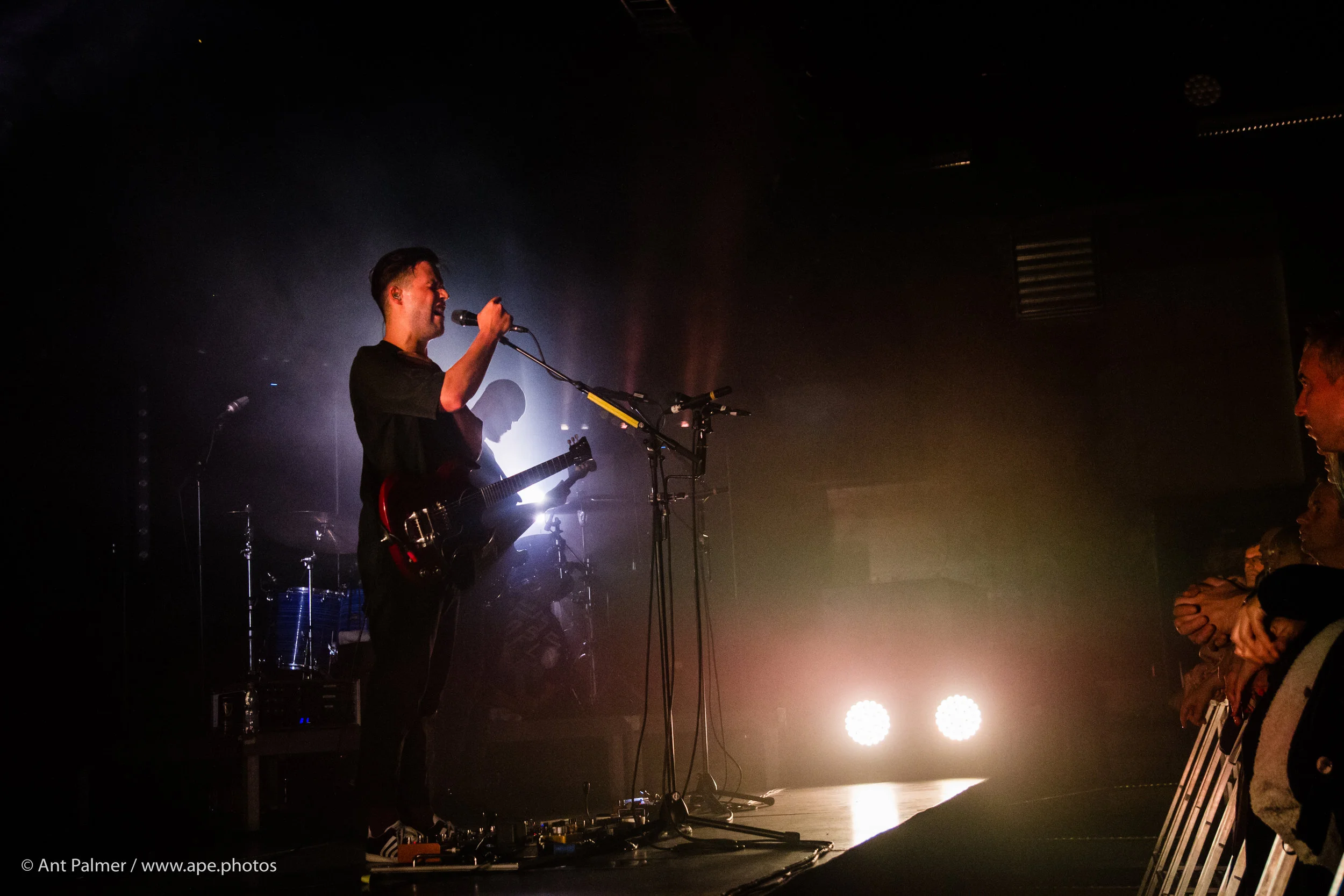 2016_10_21-WhiteLies_Gibson_FRA-152.jpg