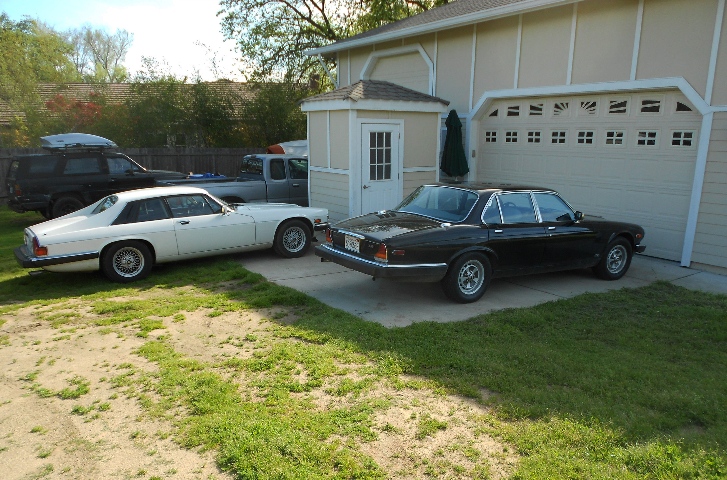 1985 XJ6 outside Loomis work place