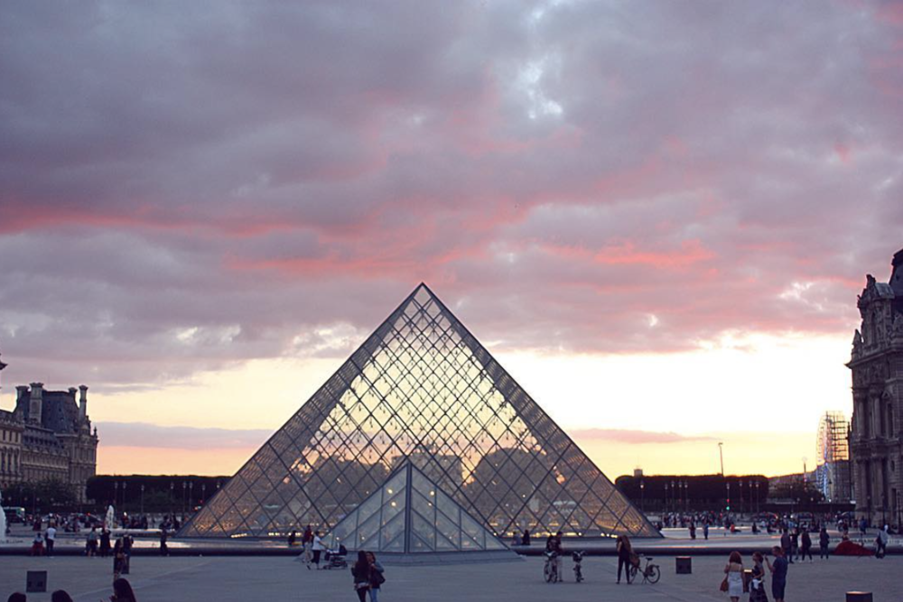  The Louvre at twilight 
