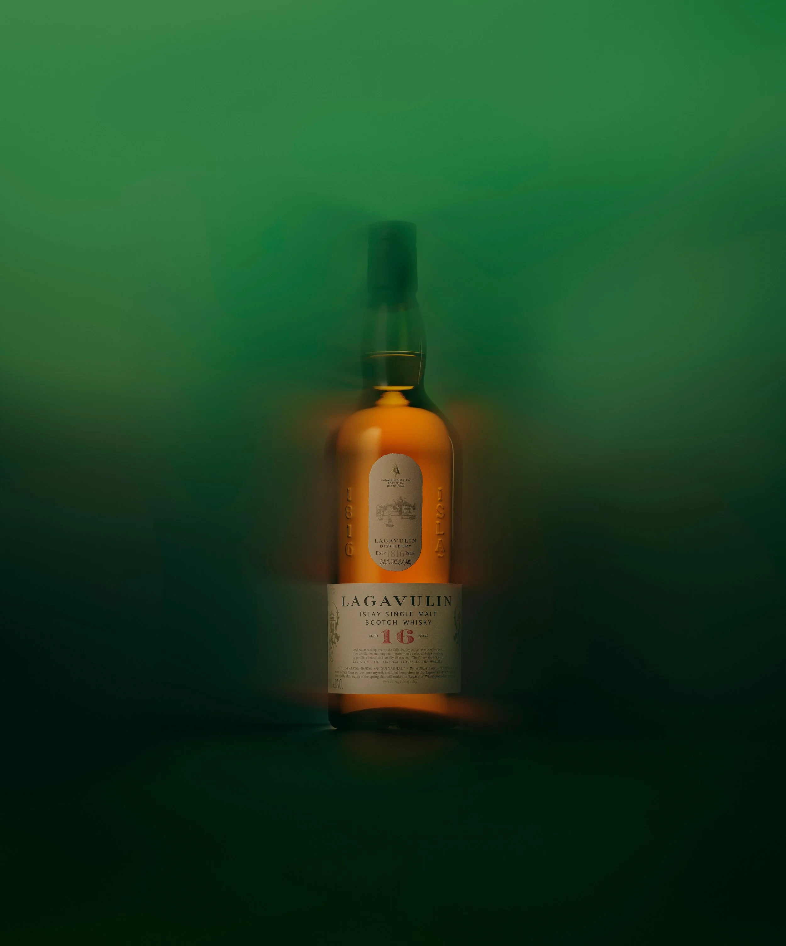 NAC_250212_01_LAGAVULIN_BOTTLE_STILL_COMP copy.jpg