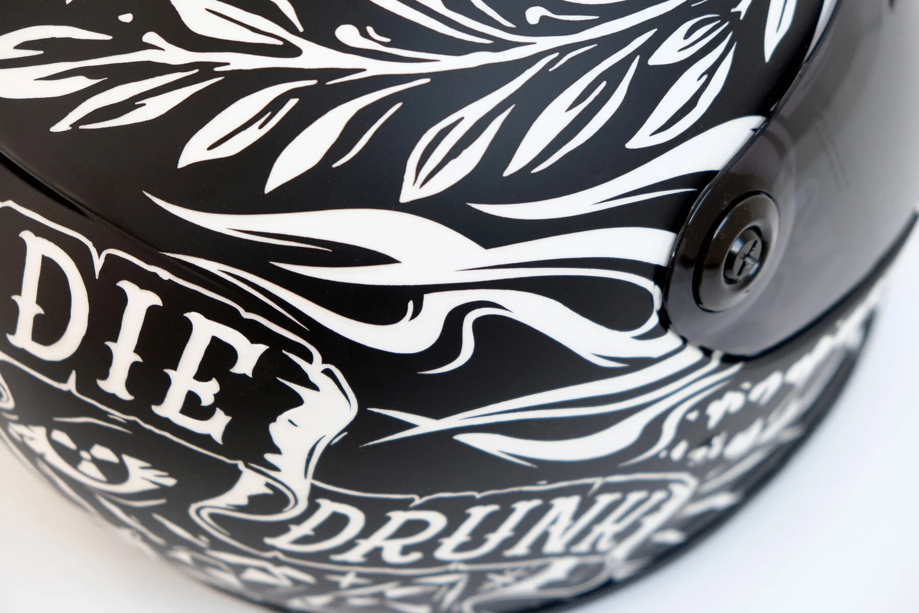 BMWheels-helmet-v07.jpg