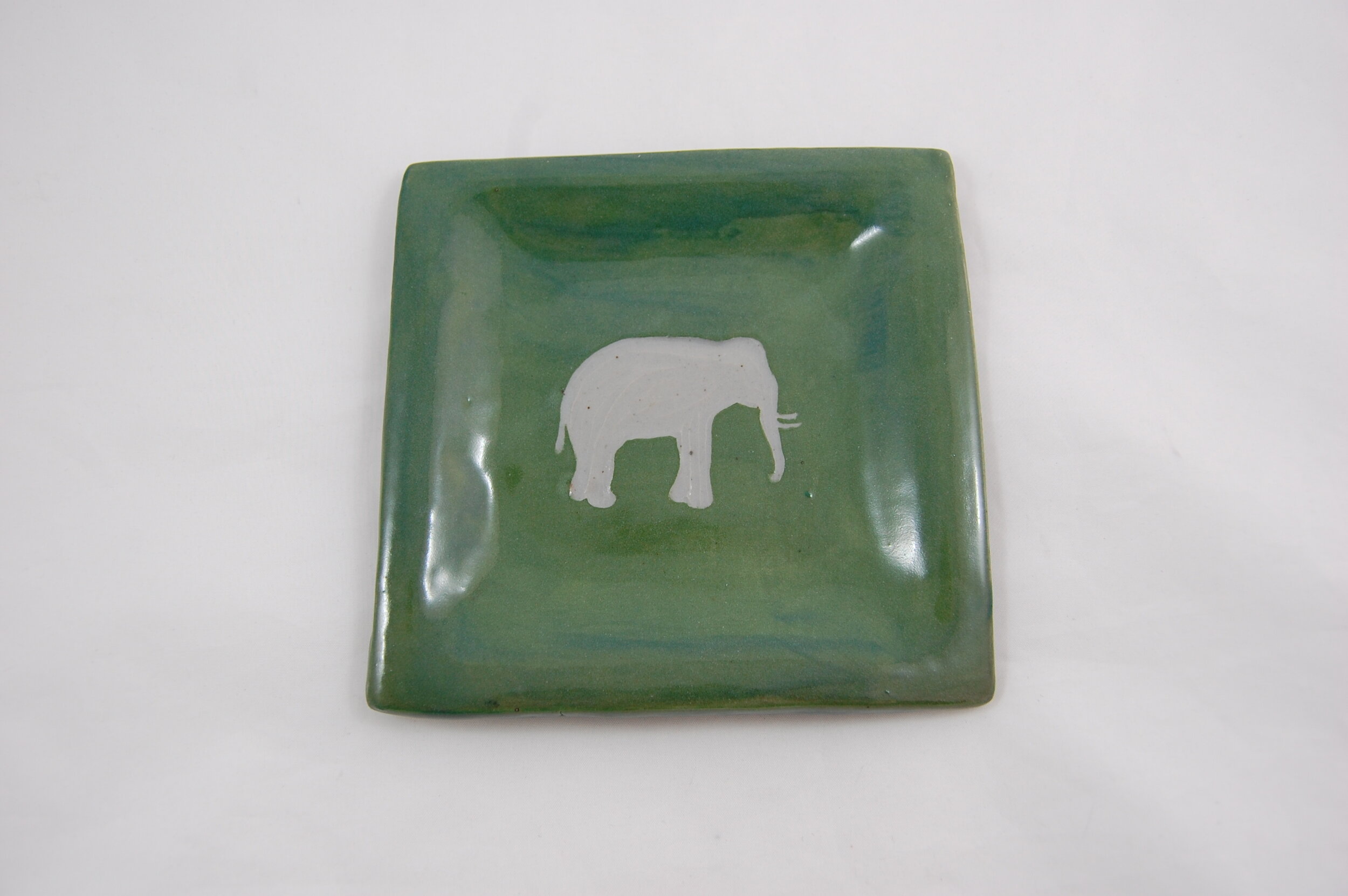 Green Elephant Plate 92217 1.JPG
