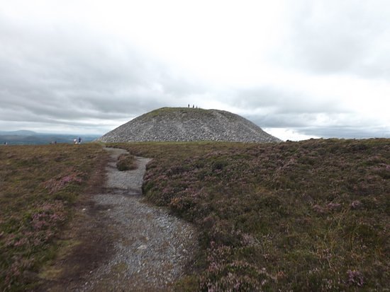 Queen Maeve's Cairn, Knocknarea