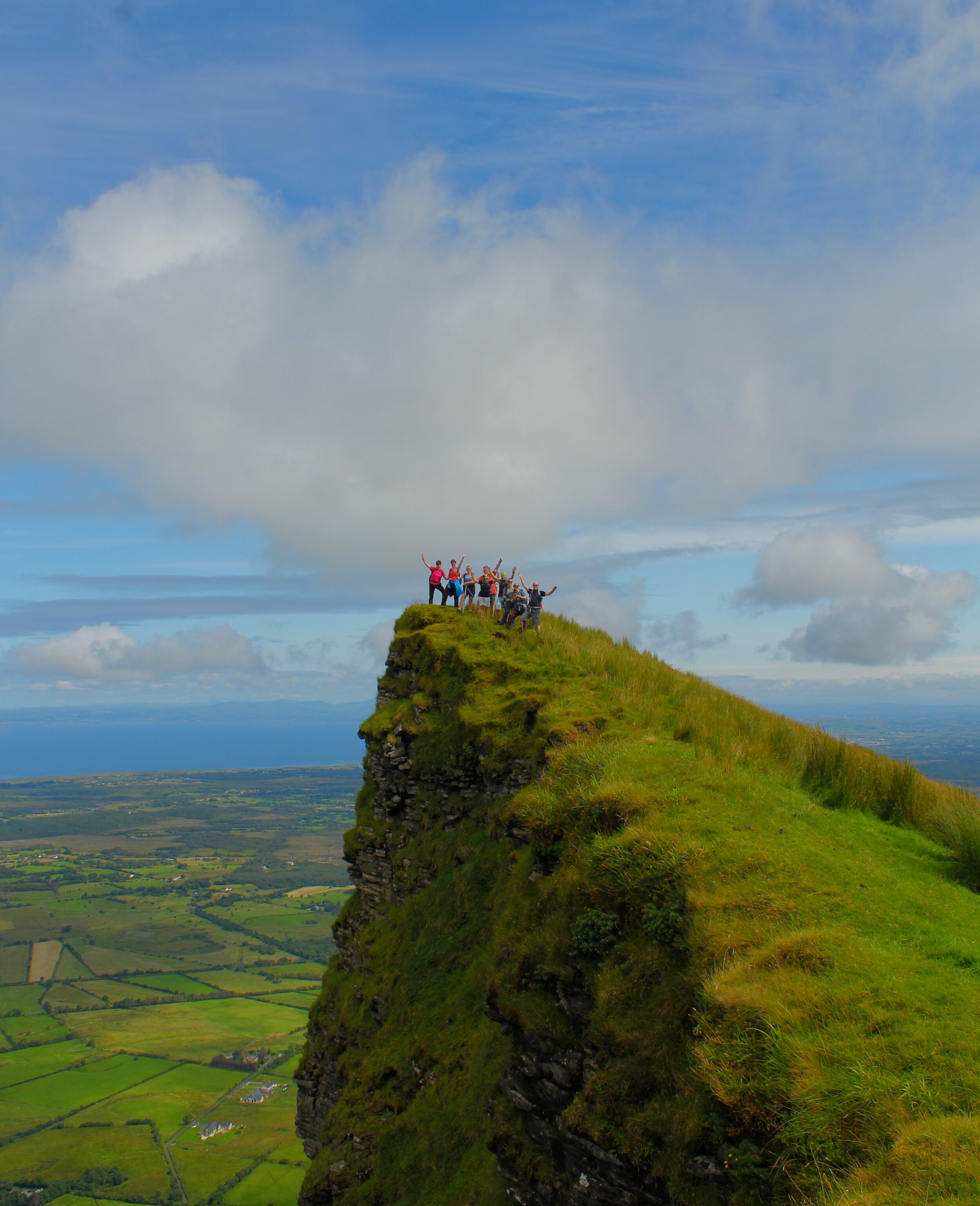 "Breaking Wave" - a guided hike up Benwiskin