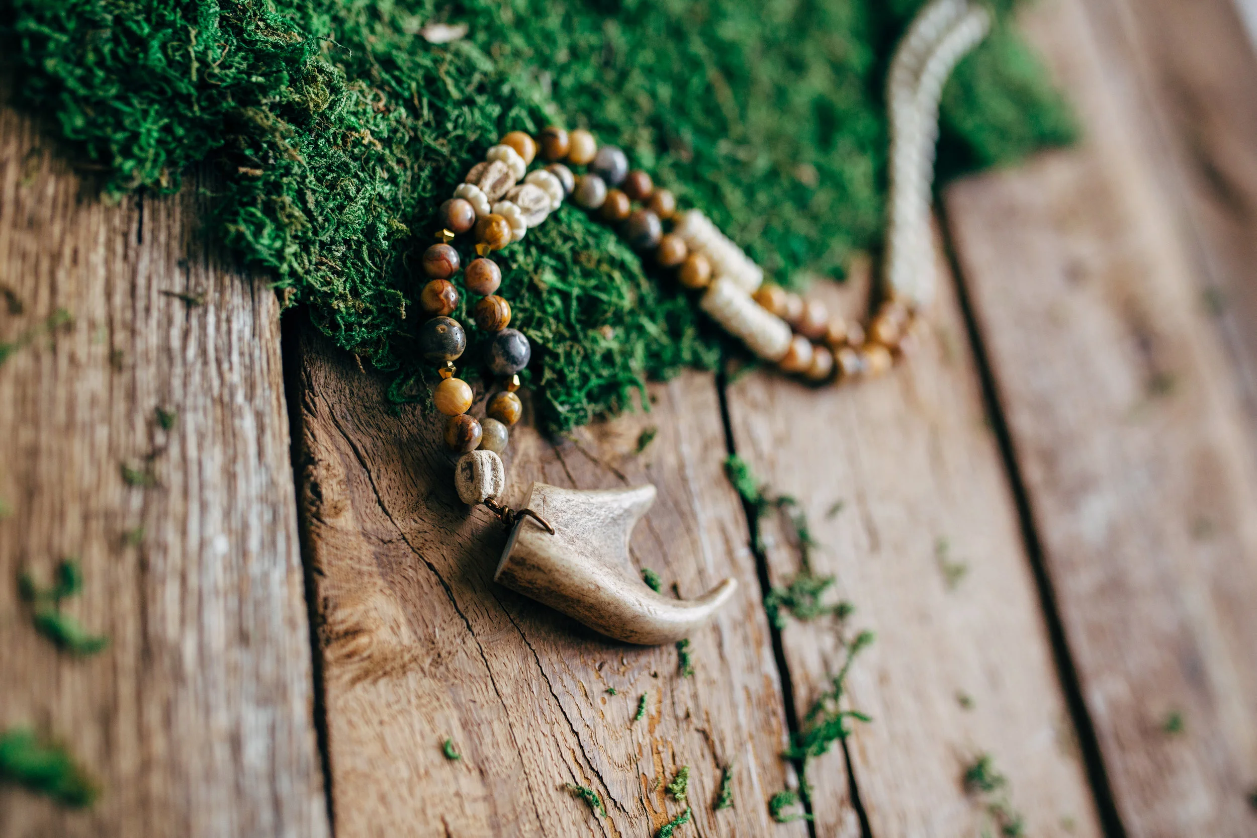 Double Tip Antler with Crazy Lace Agate Beads