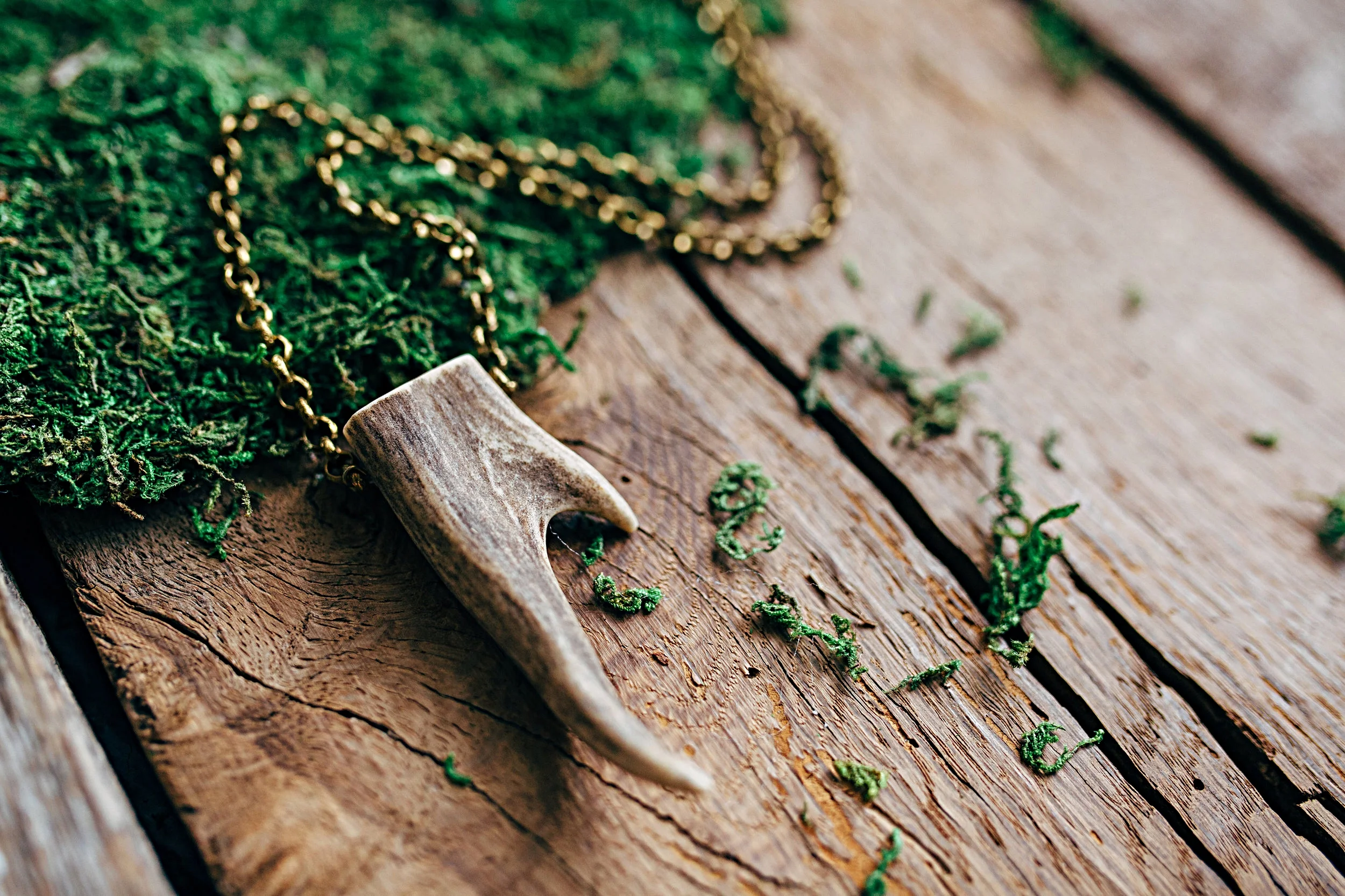Double Tip on Antiqued Gold Chain