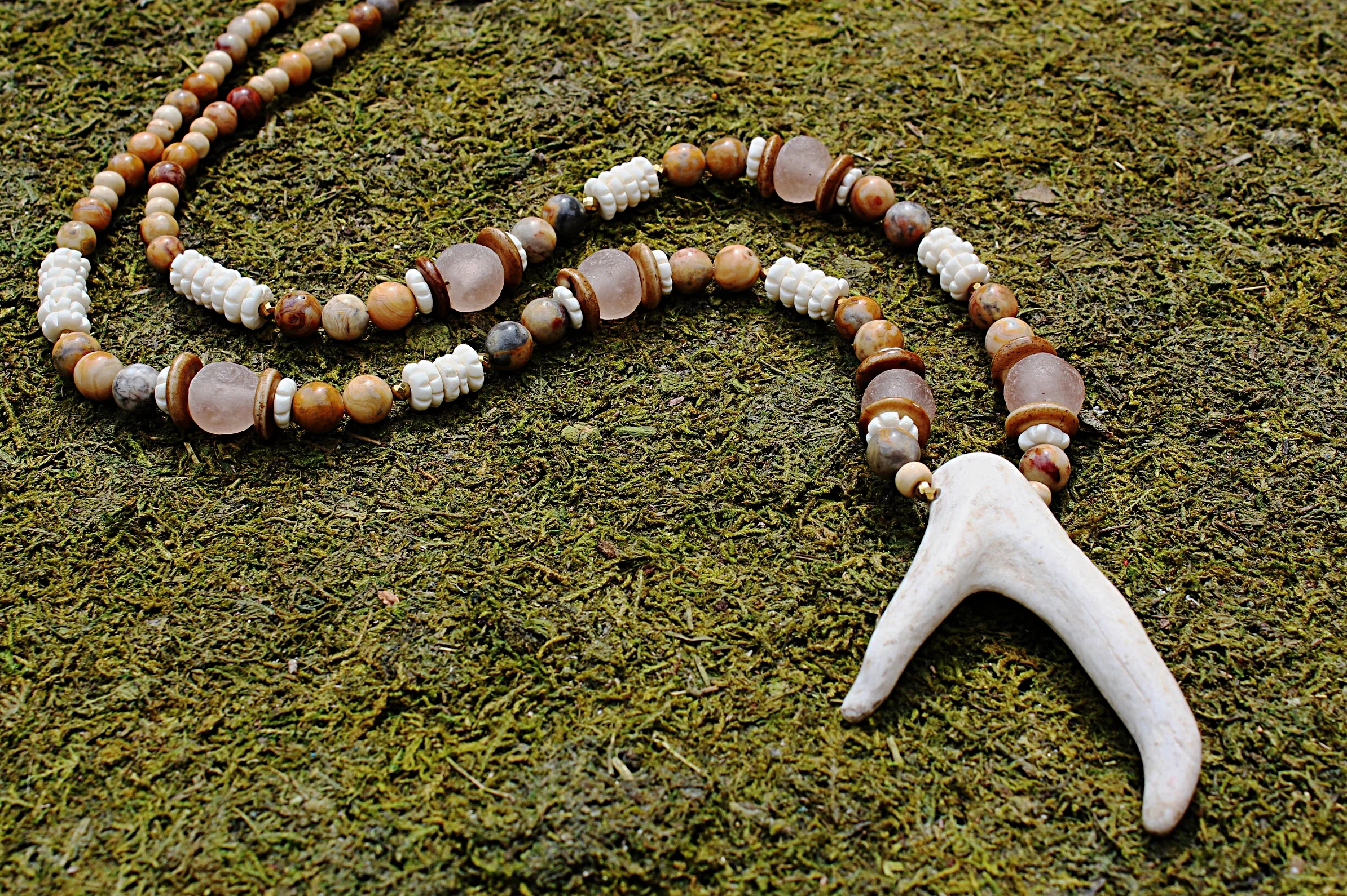 Double Tip with Pale Pink African Glass Beads and Agate Stones