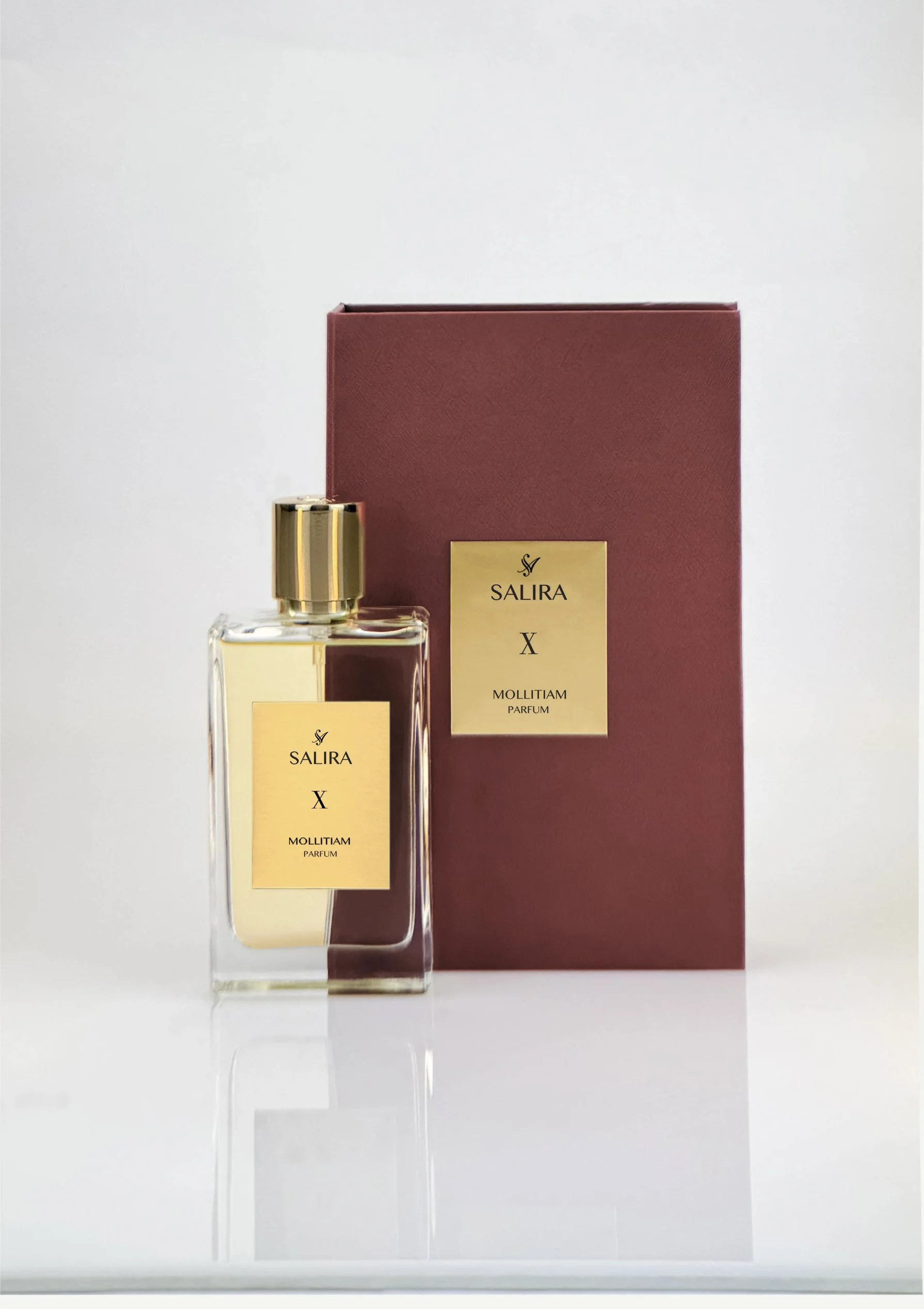 MOLLLITIAM BOX AND BOTTLE.jpg
