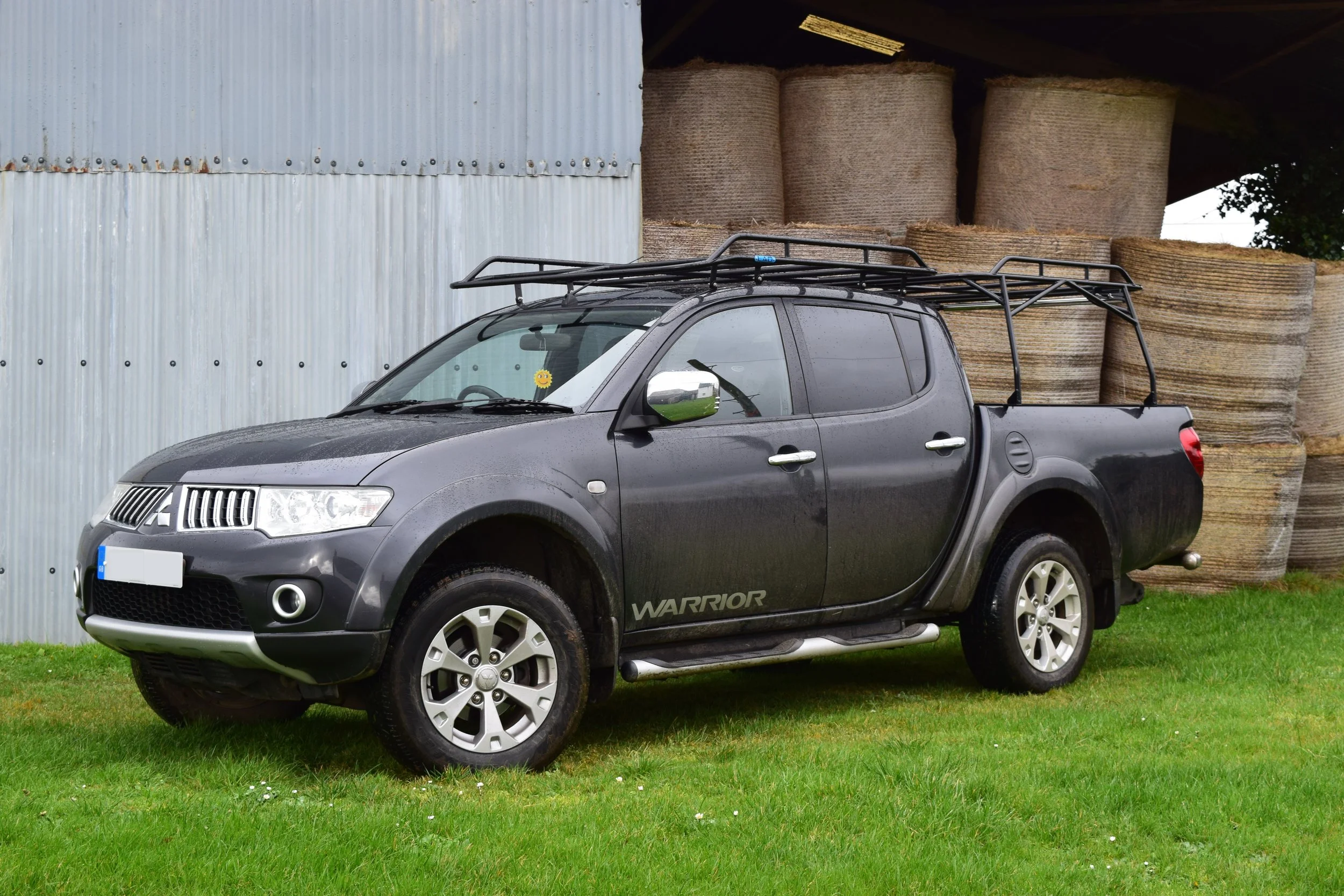 L200 Barbarian L200 Series Roof Rails Used MITSUBISHI L200 In East