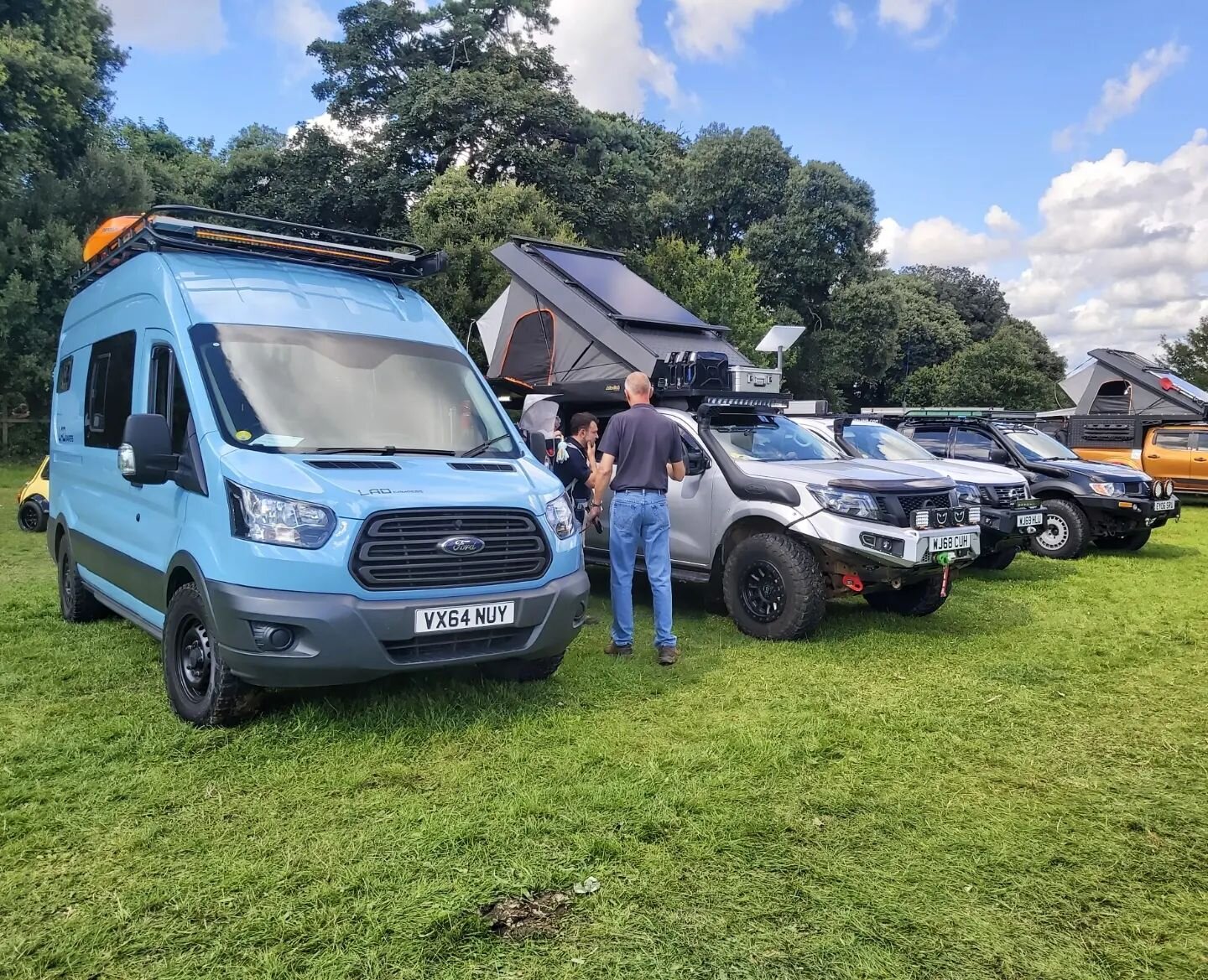 We had an awesome day out at the #mountedgecombecarshow yesterday, thanks @aired_down_jacked_up for the invite. Already looking forward to next year!

#ford #transit #transitvanlife #adventurevan #vanlife #nissan #navara #mitsubishi #mitsubishil200 #