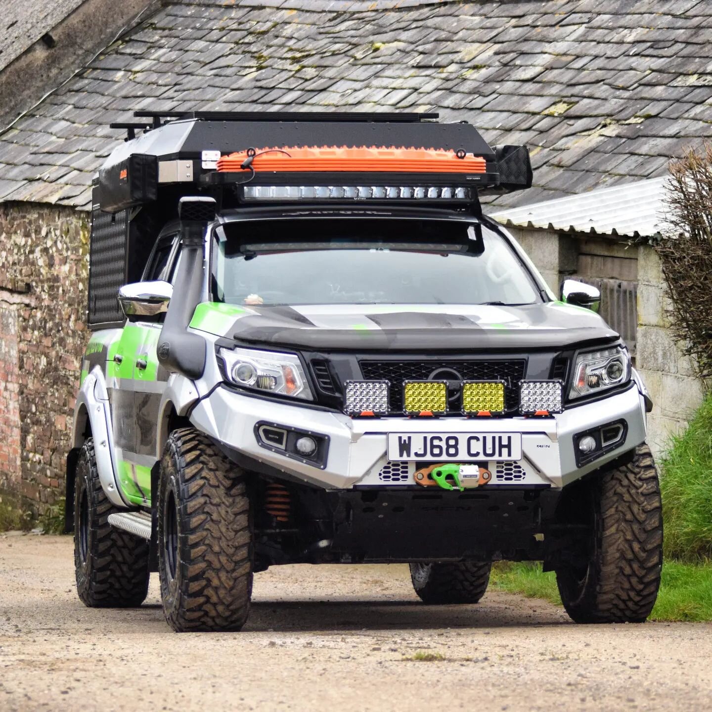 Re-introducing one of our biggest and most detailed builds to date! @iam_thecake 's epic Navara has undergone extensive works while at LAO. Ranging from suspension work, chassis bracing, onboard air system, interior fit out, underbody protection, and