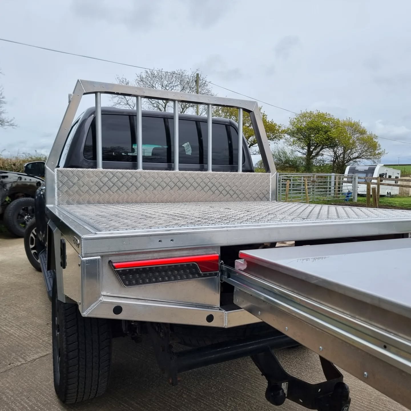 BESPOKE HILUX TRAYBACK

As part of our bespoke fabrication service, our customer requested that we include an extra long rear drawer in their aluminium trayback, as they wanted to carry oversized equipment safely and securely. We CAD designed the dra