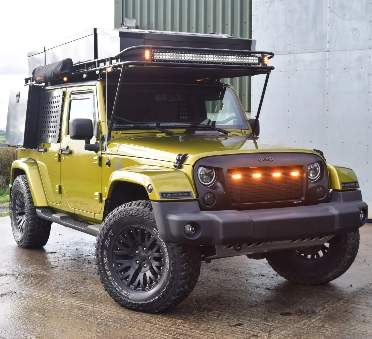 Whilst traversing the unchartered wilderness, our client needed a tried and tested electrical system he could rely on in order to be self sufficient. This compact 12v electrical system features a @victron_energy B2B (battery to battery) and twin sola