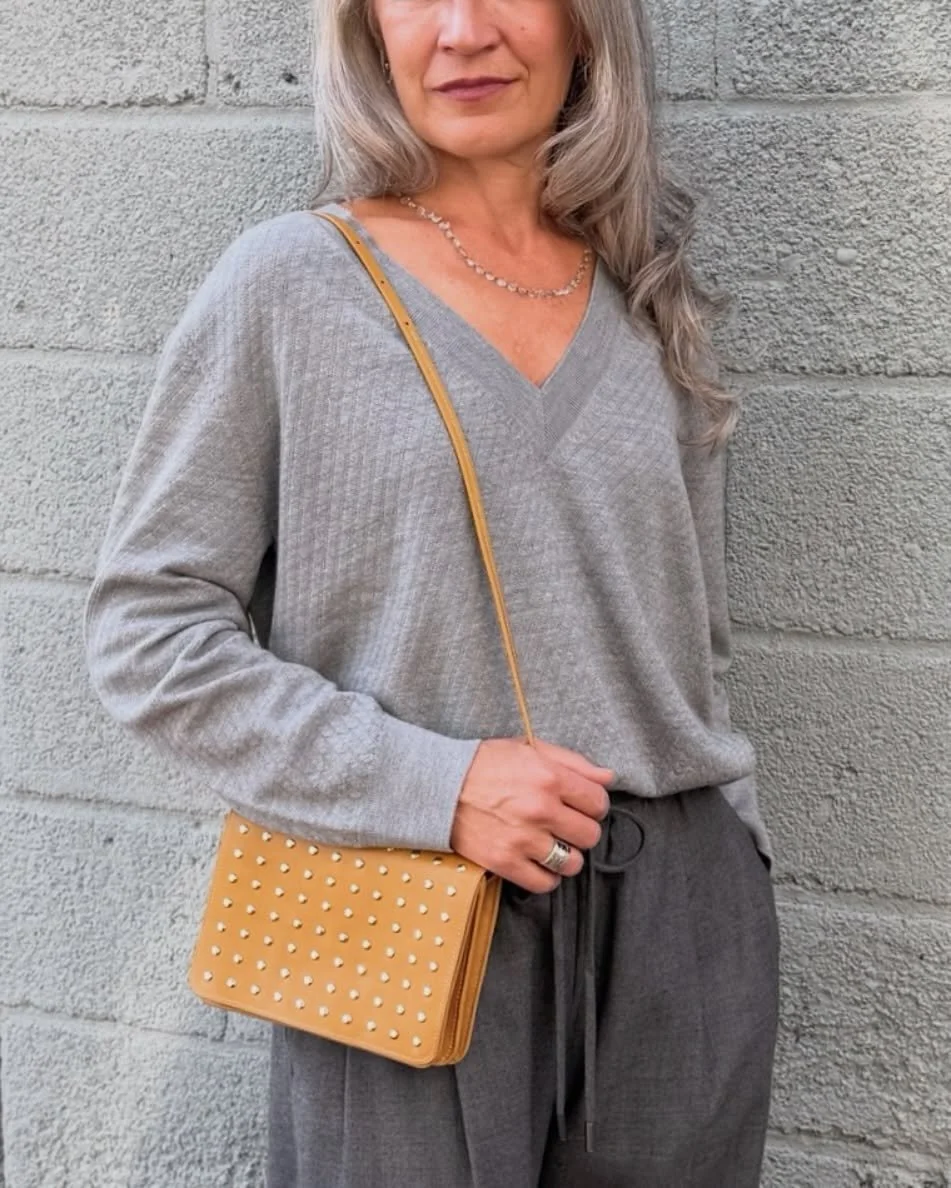 end of summer, beginning of fall = light knits ✅