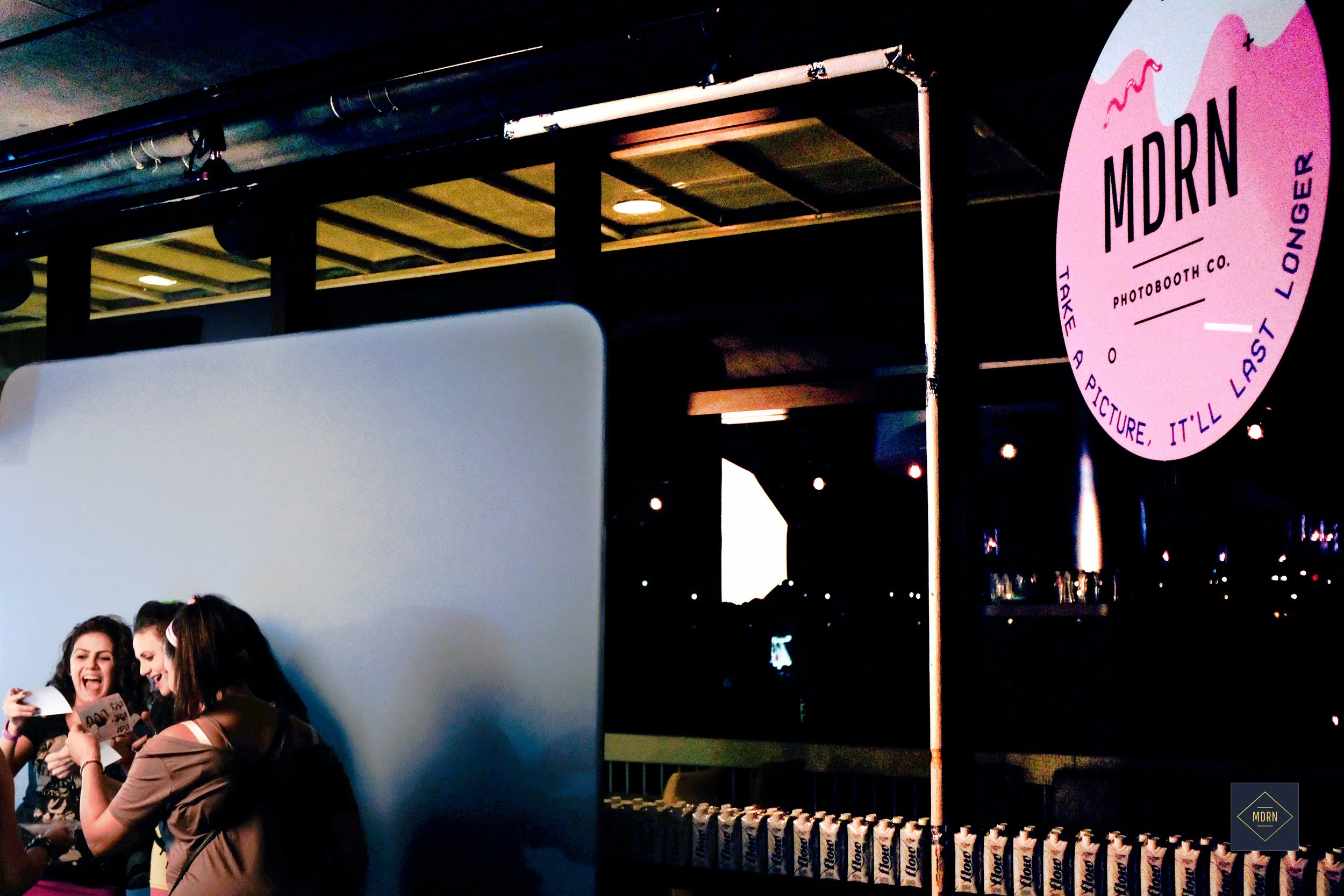THE RIGHT WAY TO SPONSOR AN EVENT WITH YOUR PHOTOBOOTH