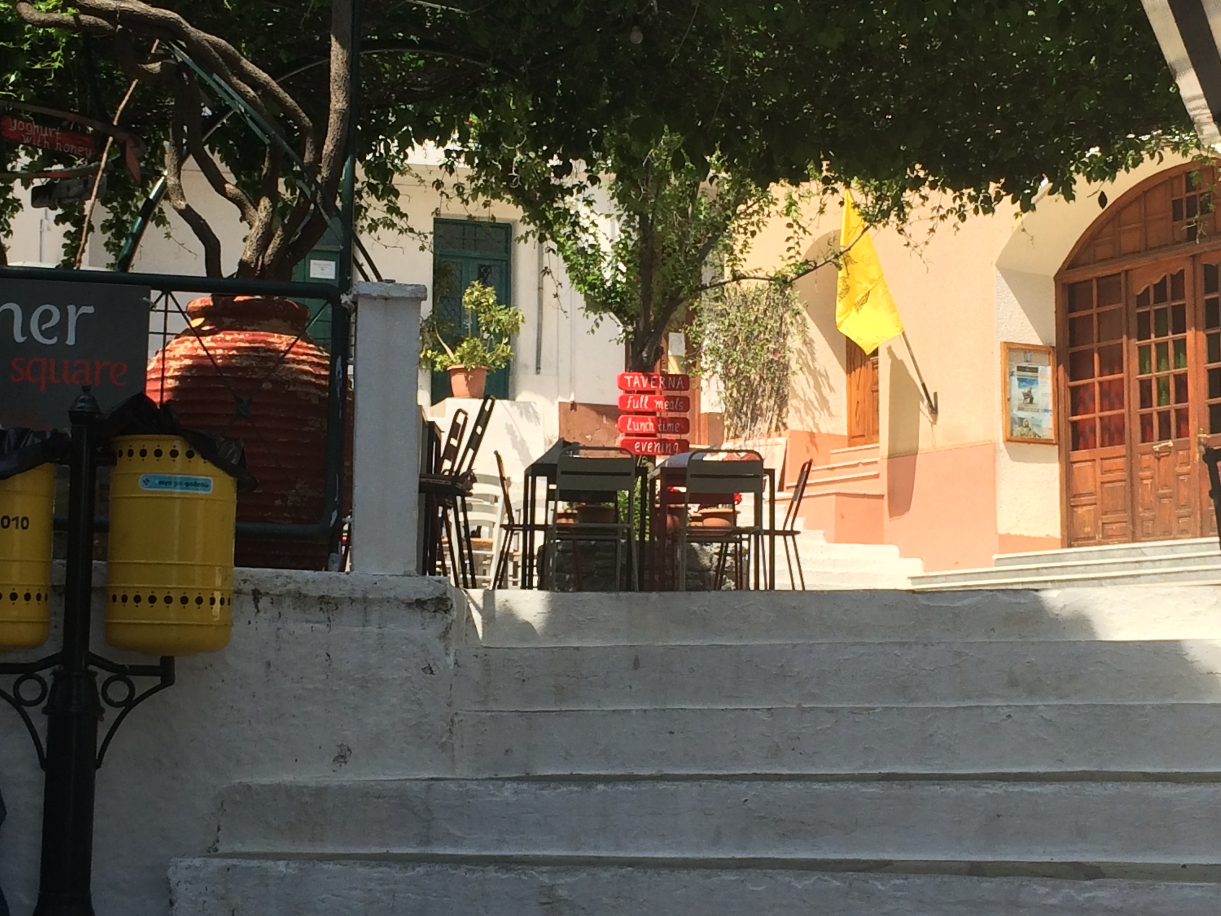 Plateia by the Church.JPG