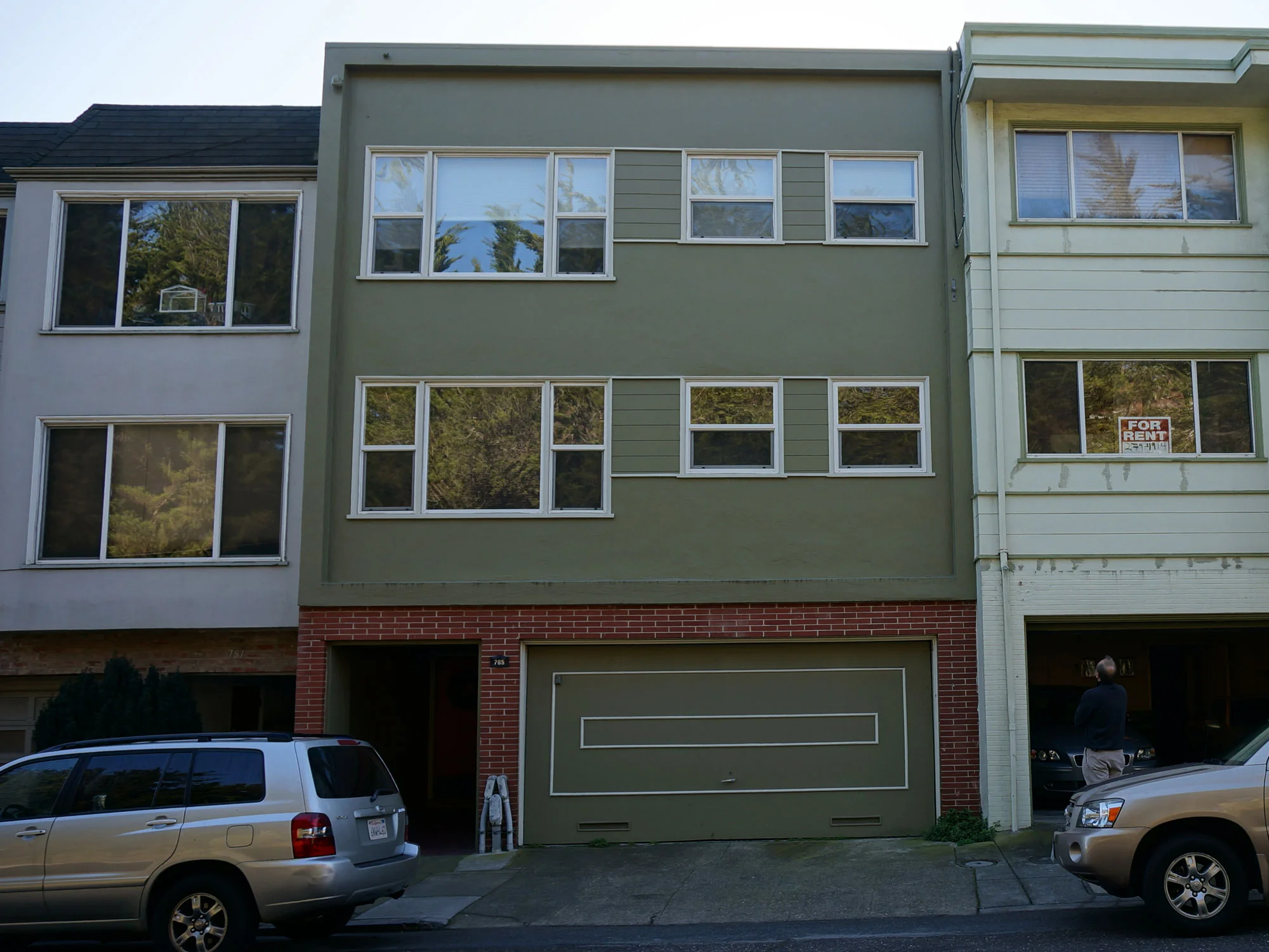 789 Corbett Ave