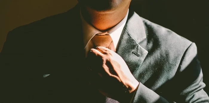 tie-690084_1280.jpg
