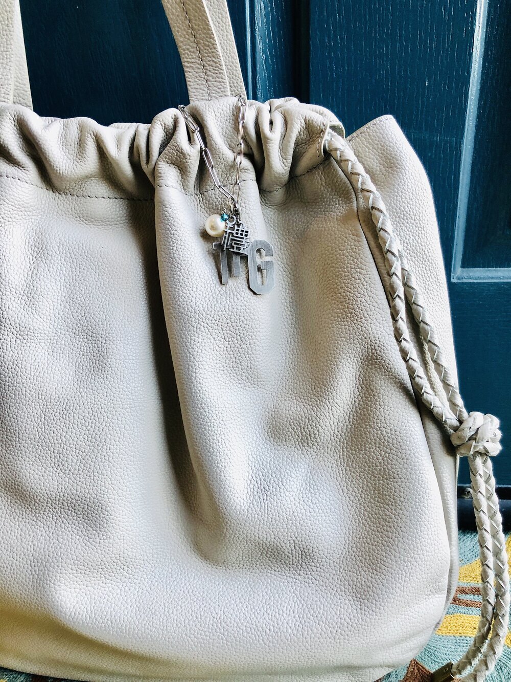 Handbag accessory basic style- one Kanji and one Swarovski pearl dangle