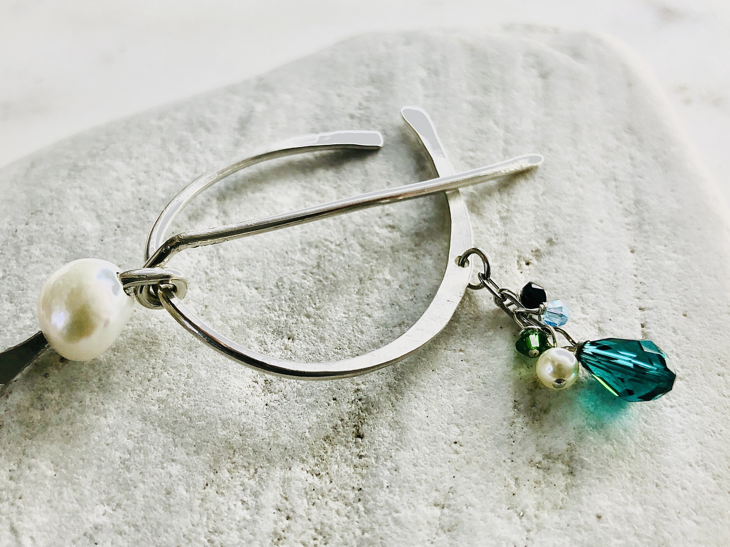 Teardrop shaped Brooch with Swarovski crystal dangle (fixed style)