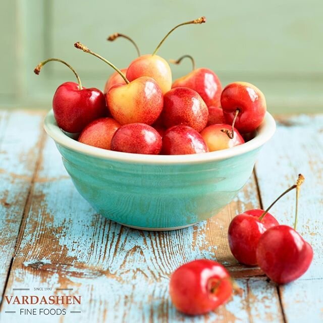 Freshly picked &amp; ready to be enjoyed, #RainierCherries are one of the world's sweetest yellow cherries with a deliciously sweet refreshing taste. The perfect summer fruit, so get 'em while you can @vardashen_market! 🍒😍.⠀⠀⠀
.⠀⠀⠀
.⠀⠀⠀
.⠀⠀⠀
.⠀⠀⠀
#