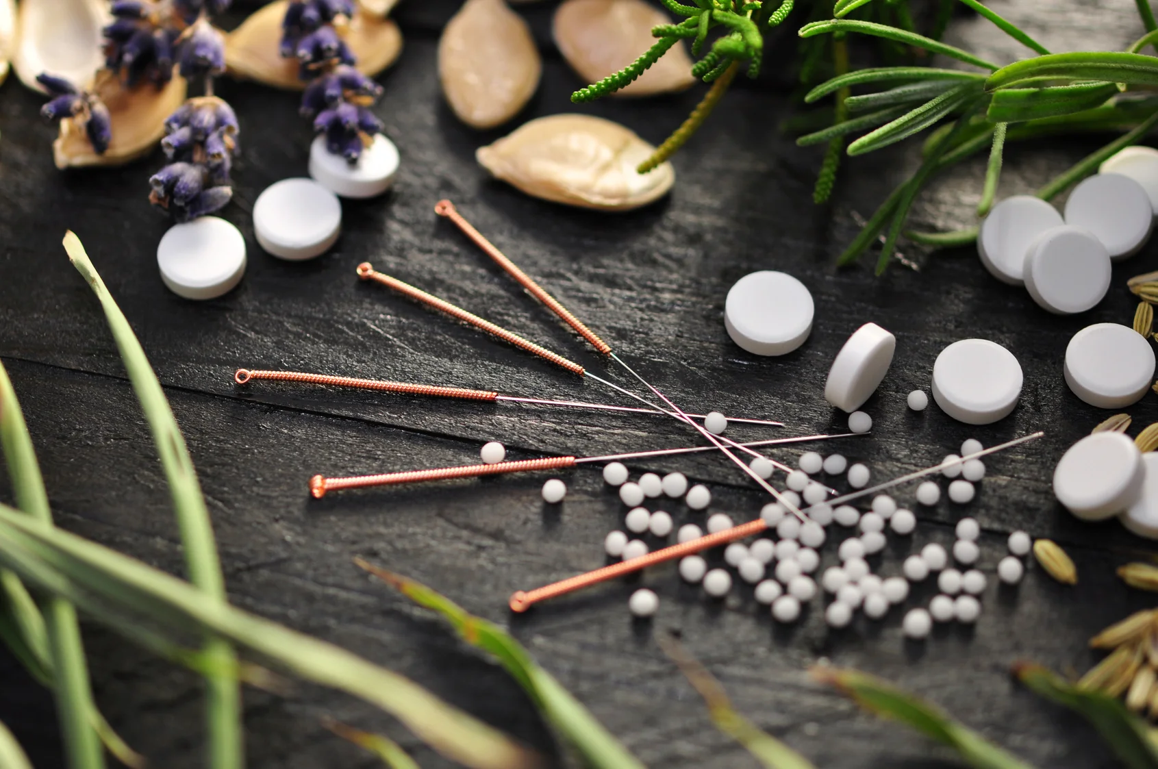 Chinese-Herbal-medicine-and-acupuncture.jpg