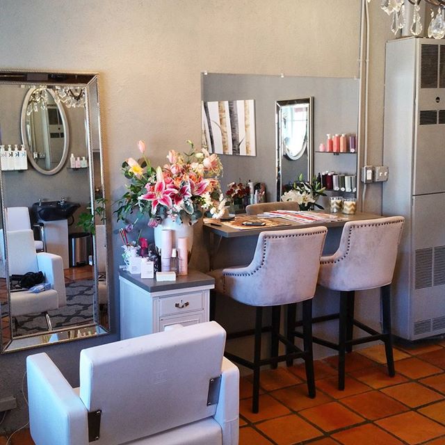 About Jess The Beauty Bar By Evans - Makeup Artist Furniture About Jess The Beauty Bar By Evans - Makeup Artist Furniture